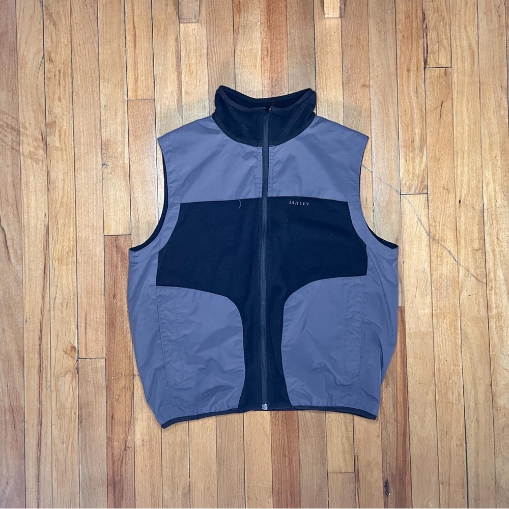 Oakley Men's Black and Gray Vest